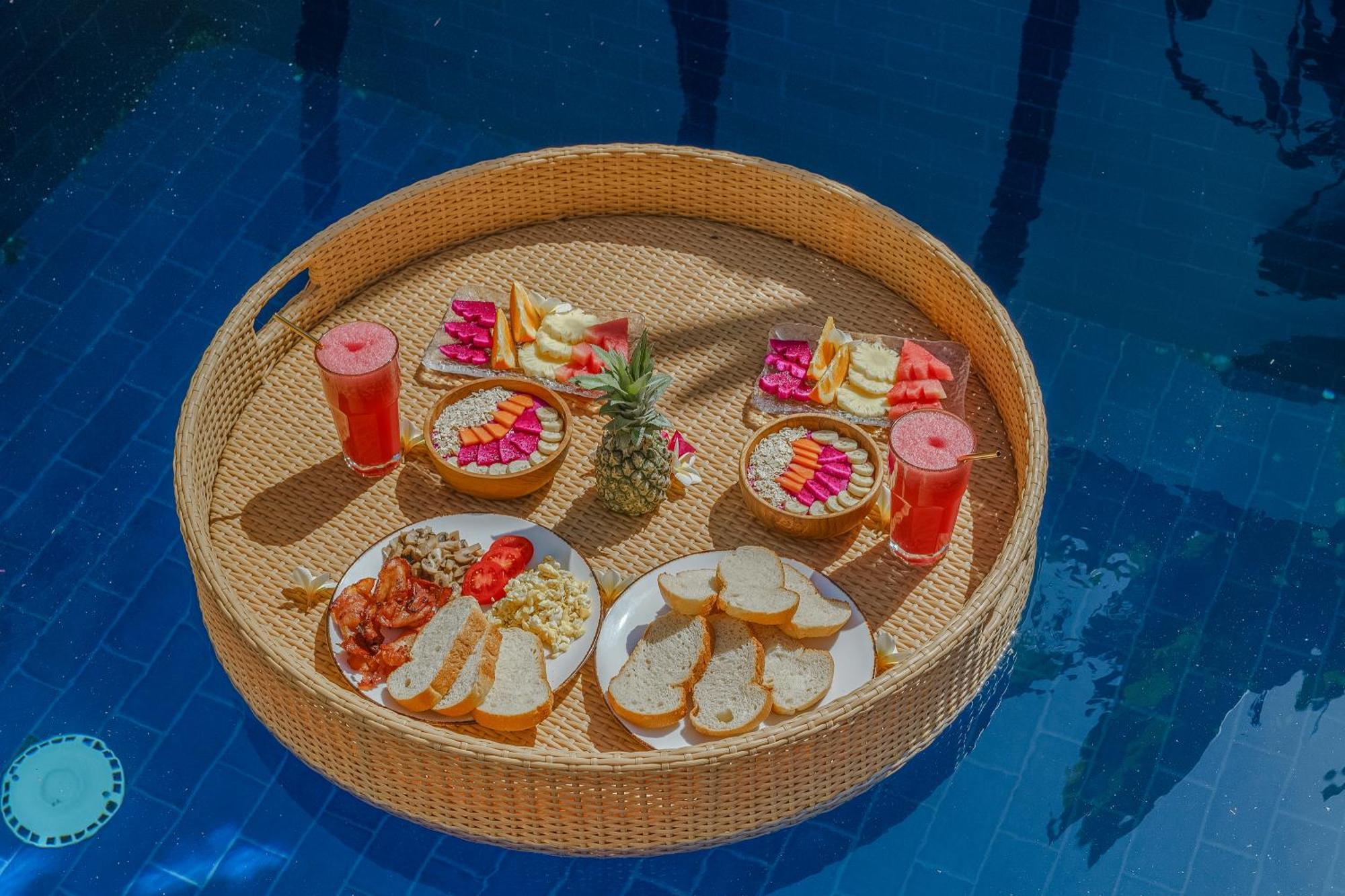Paca - Rooftop, Outdoor Cinema & 2 Pools Overlooking Rice Fields * Canggu