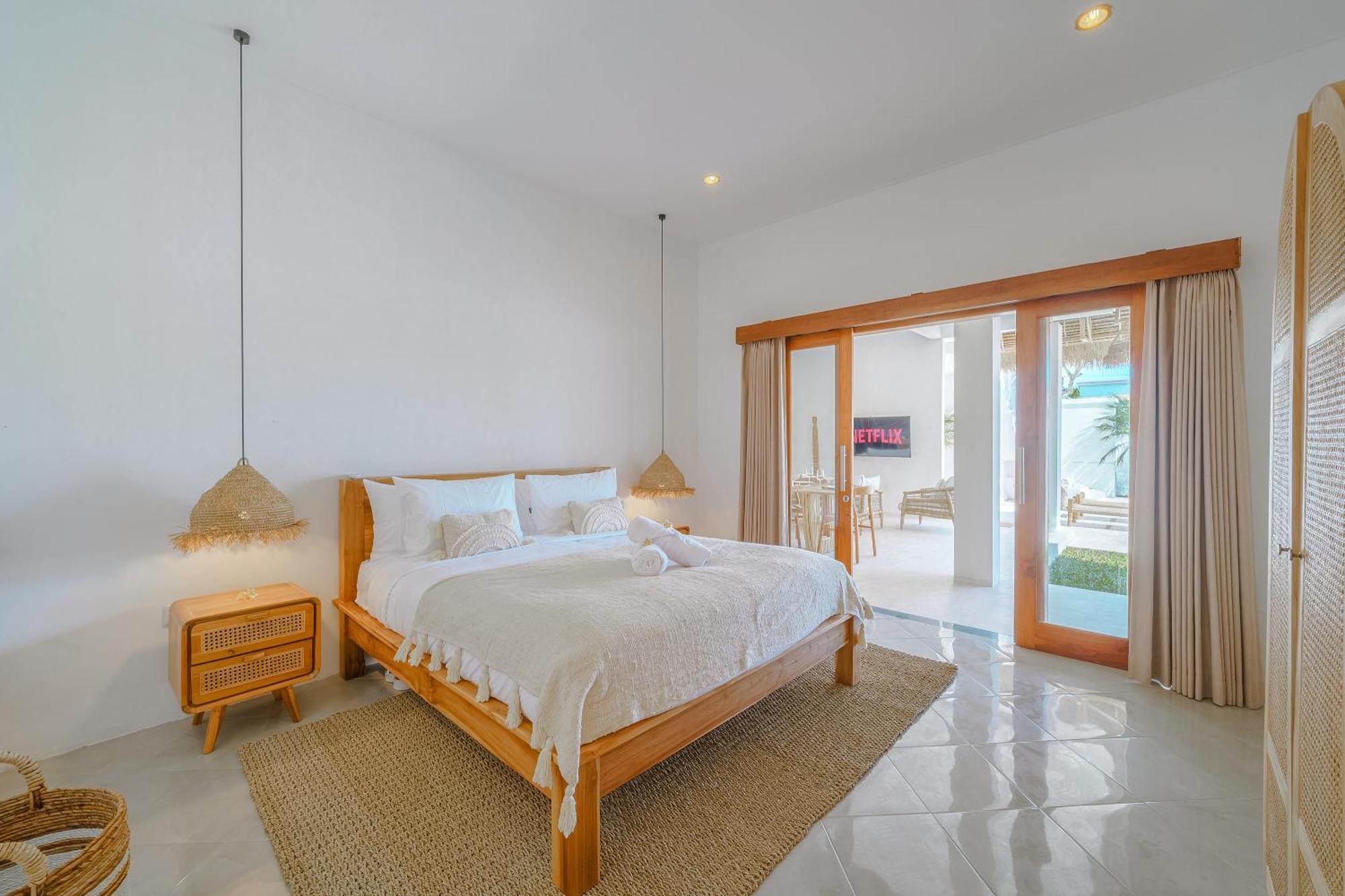 Villa Paca - Rooftop, Outdoor Cinema & 2 Pools Overlooking Rice Fields