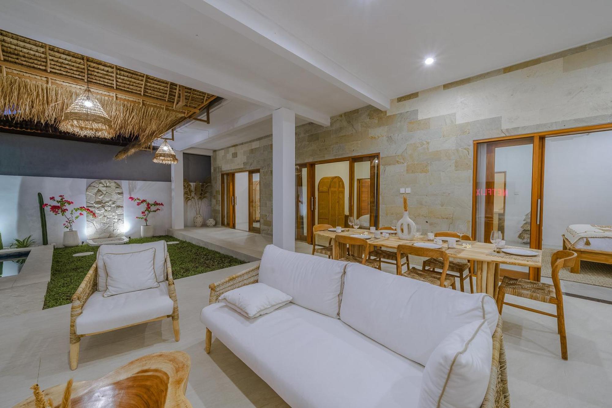 Paca - Rooftop, Outdoor Cinema & 2 Pools Overlooking Rice Fields *