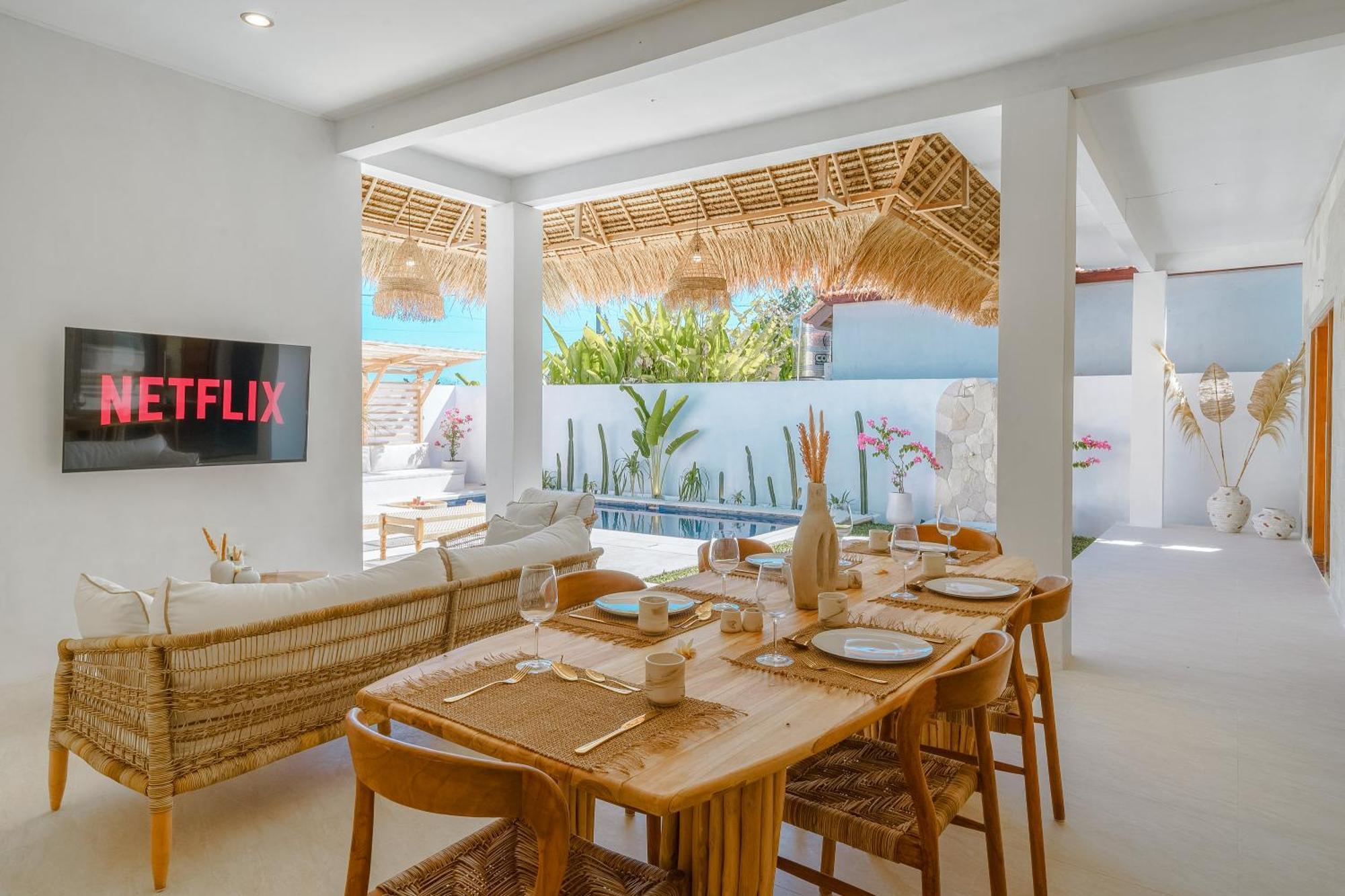 Paca - Rooftop, Outdoor Cinema & 2 Pools Overlooking Rice Fields Villa *