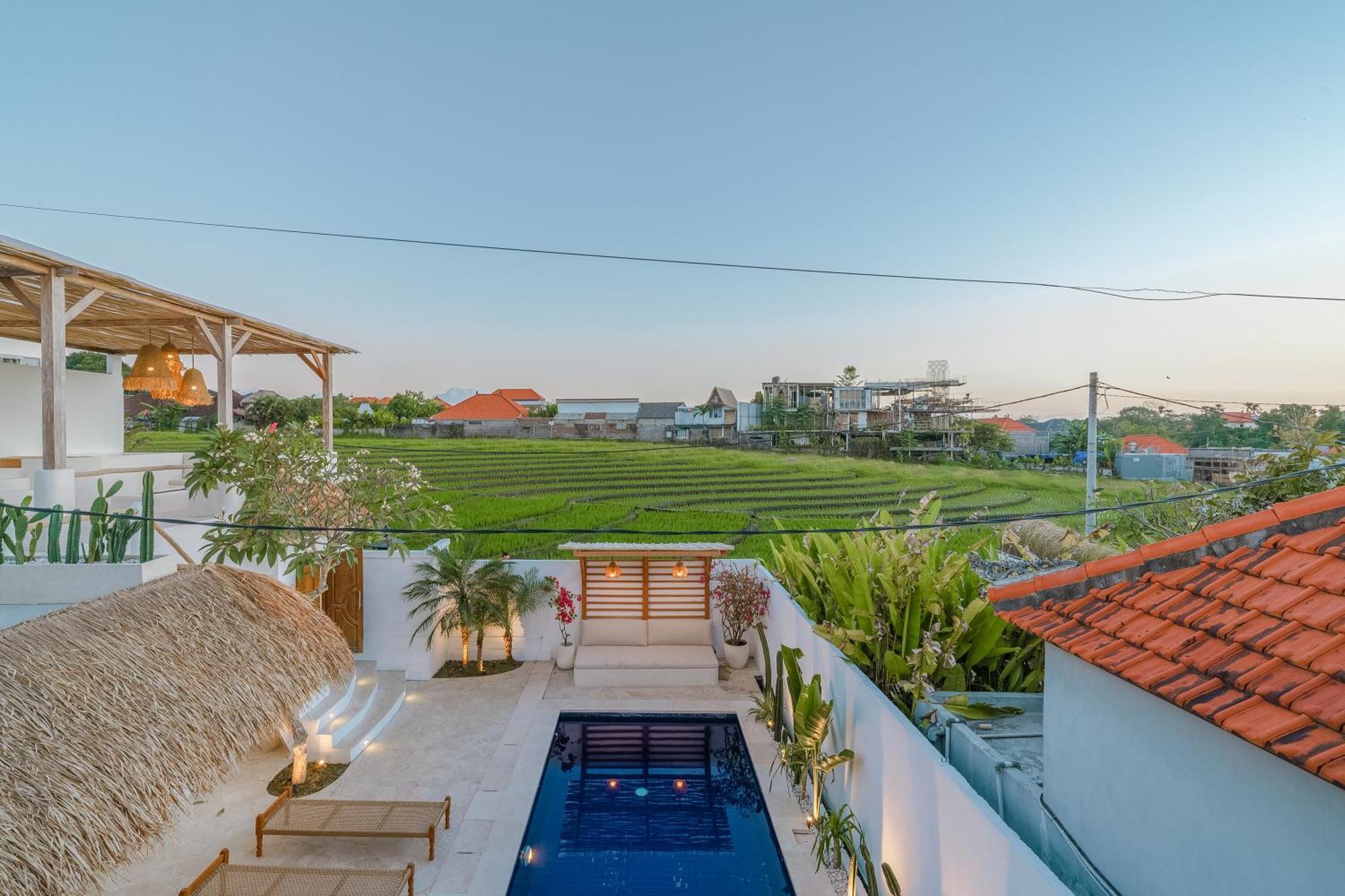 Paca - Rooftop, Outdoor Cinema & 2 Pools Overlooking Rice Fields Canggu