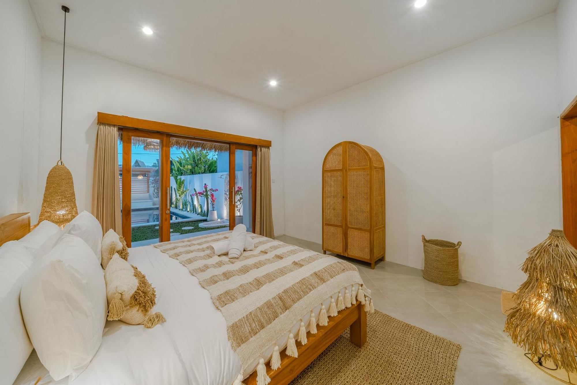 Paca - Rooftop, Outdoor Cinema & 2 Pools Overlooking Rice Fields *