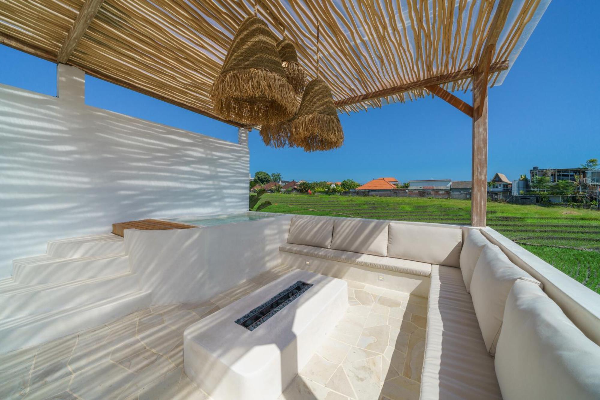 Paca - Rooftop, Outdoor Cinema & 2 Pools Overlooking Rice Fields *