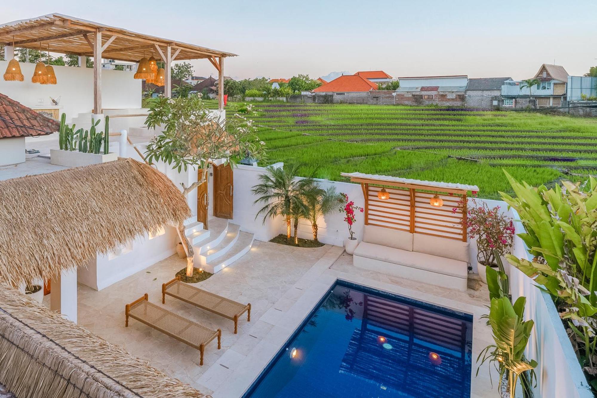 Paca - Rooftop, Outdoor Cinema & 2 Pools Overlooking Rice Fields